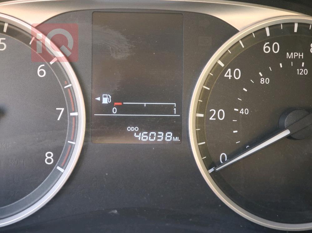 نيسان فيرسا